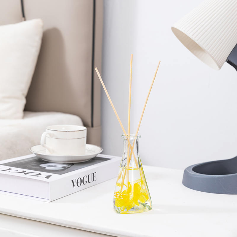 بطری مثلثی گل خشک شده انگور بدون آتش پخش کننده نی آروماتراپی داخلی