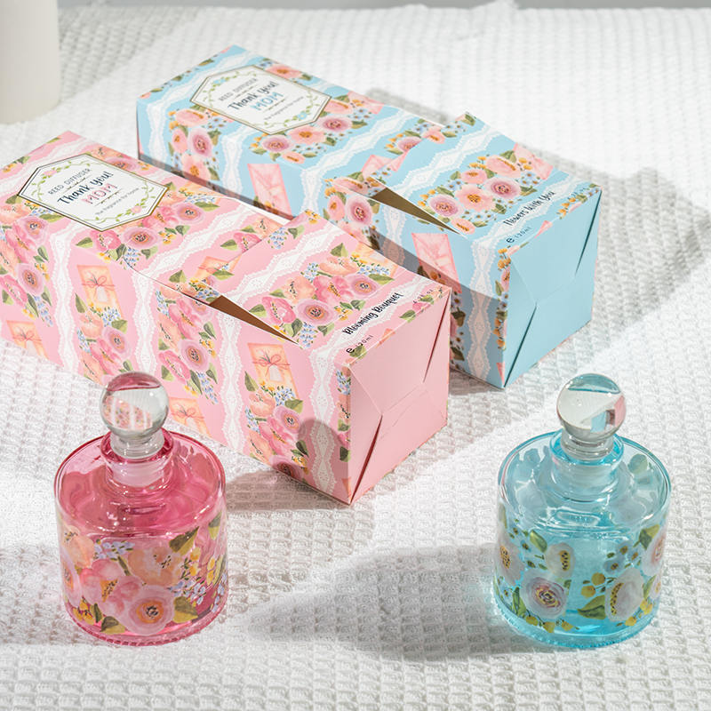 دیفیوزر نی بطری شیشه ای گرد و زیبای روز مادر