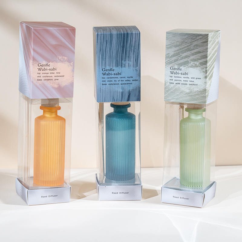 تولید کننده روغن پخش کننده عطر نی دیفیوزر بطری شیشه ای گرد با نوار عمودی بالا