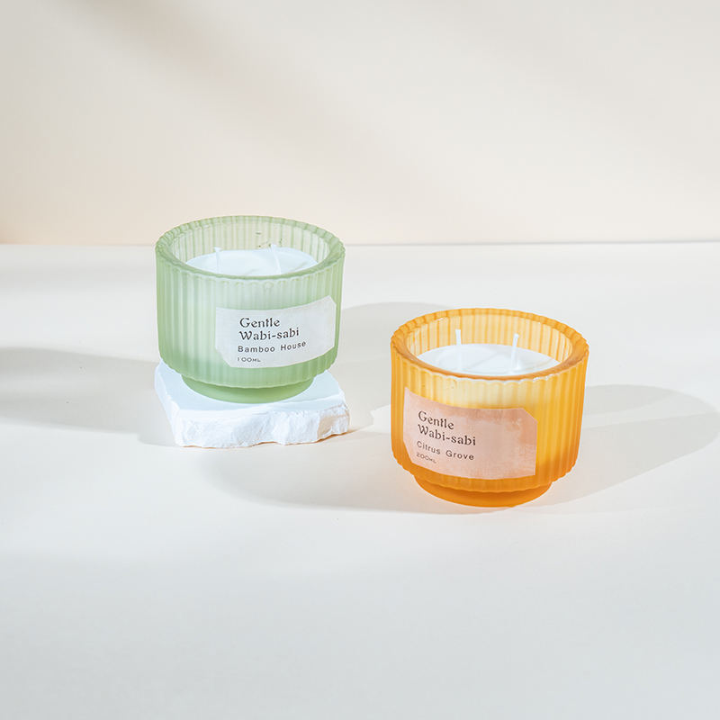 فنجان شمع گرد شیشه ای با راه راه های عمودی شمع های معطر-فروشنده شمع موم سویا اکو