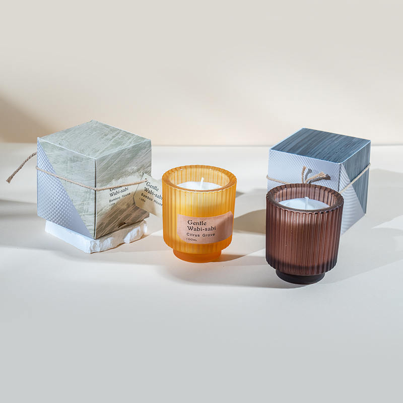 فنجان شمع گرد شیشه ای با راه راه های عمودی شمع های معطر-فروشنده شمع موم سویا اکو