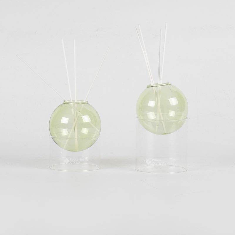 پایه شیشه ای شفاف، آروماتراپی از نوع گلوله ای نی دیفیوزر