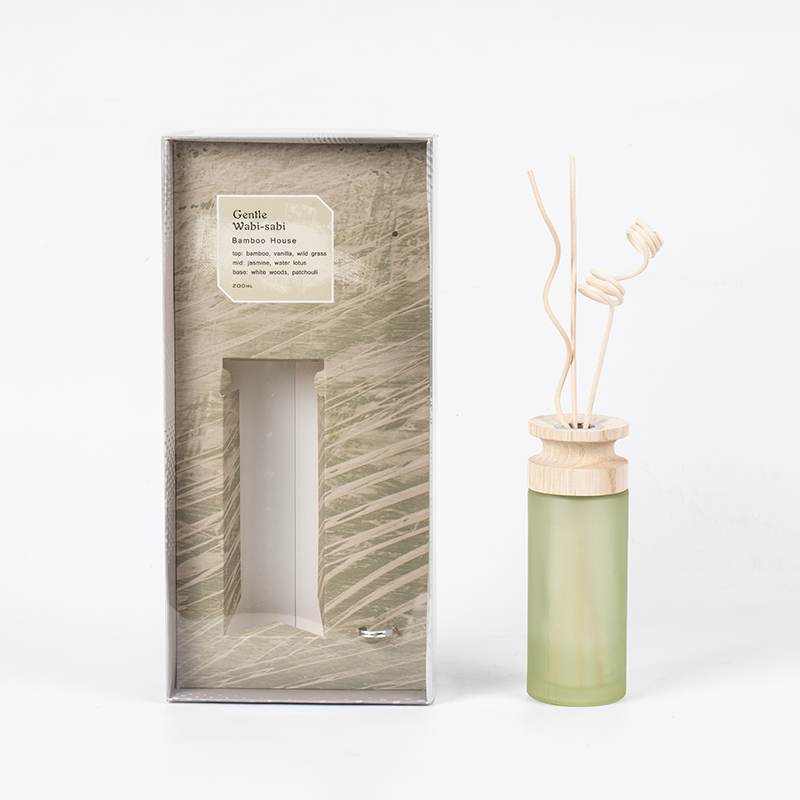 پخش کننده نی درجه یک فلاسک شیشه ای استوانه ای درجه یک با فروشنده پخش کننده عطر چوبی