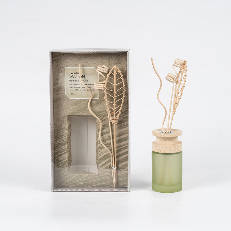 پخش کننده نی درجه یک فلاسک شیشه ای استوانه ای بالا با فروشنده پخش کننده عطر چوبی