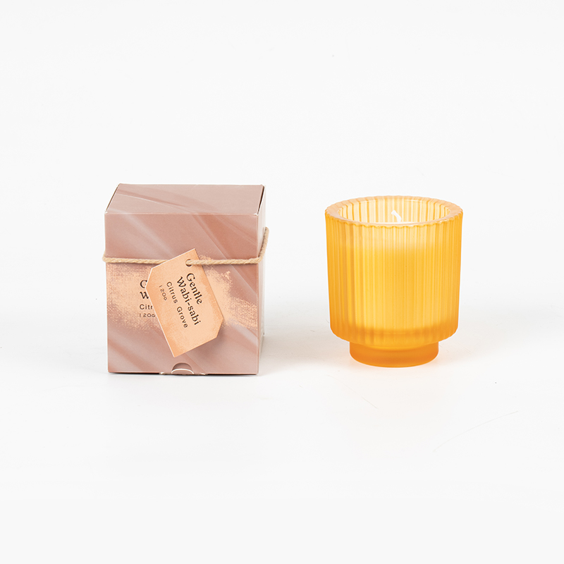 فنجان شمع گرد شیشه ای با راه راه های عمودی شمع های معطر-فروشنده شمع موم سویا اکو